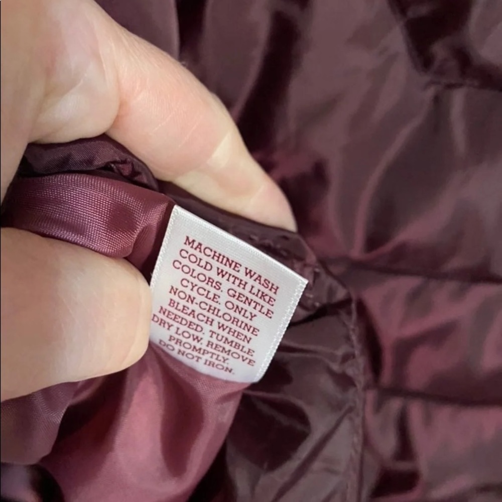 Pufffer Vests - Picture 4 of 5